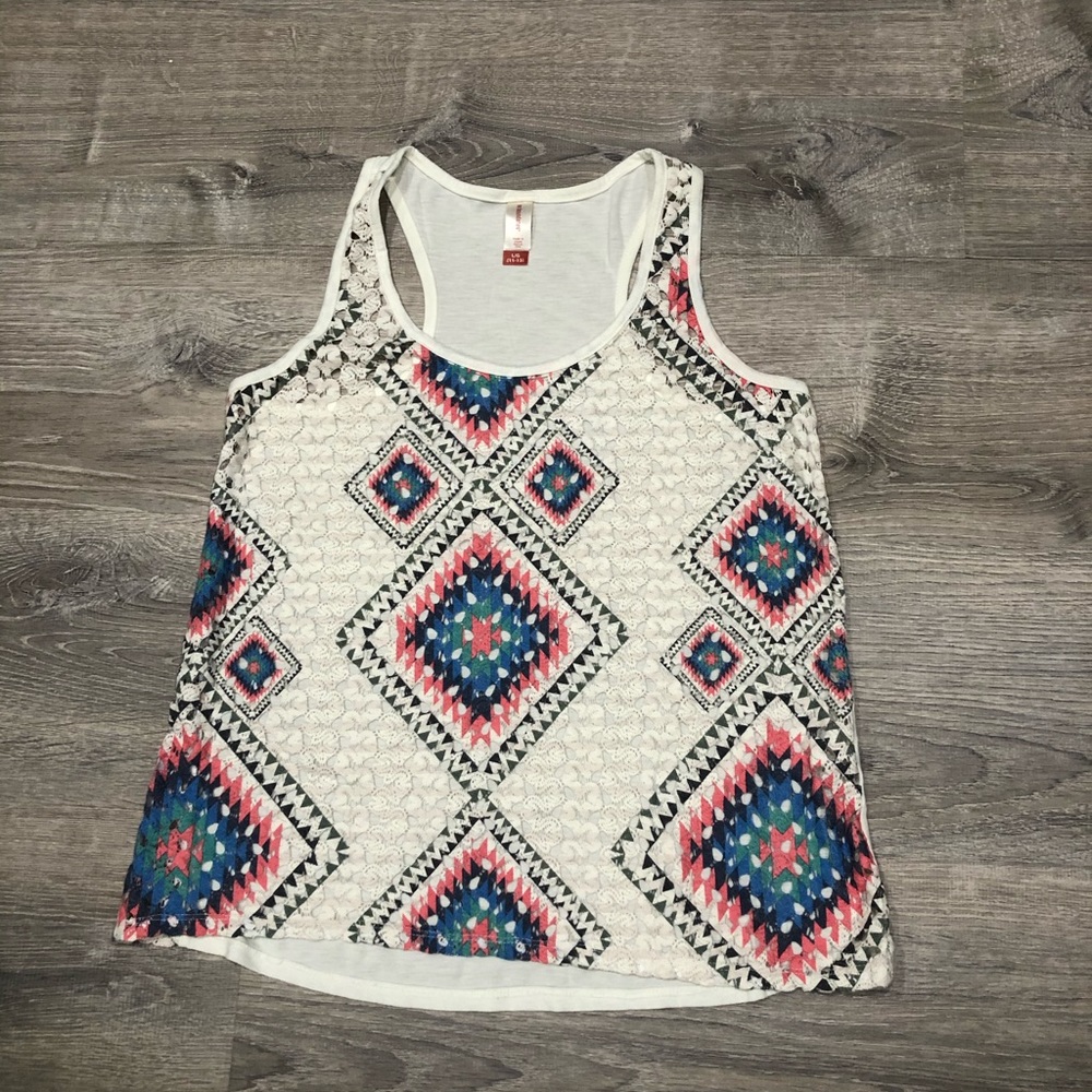 💜5 for $15💜 Native print lace tank top